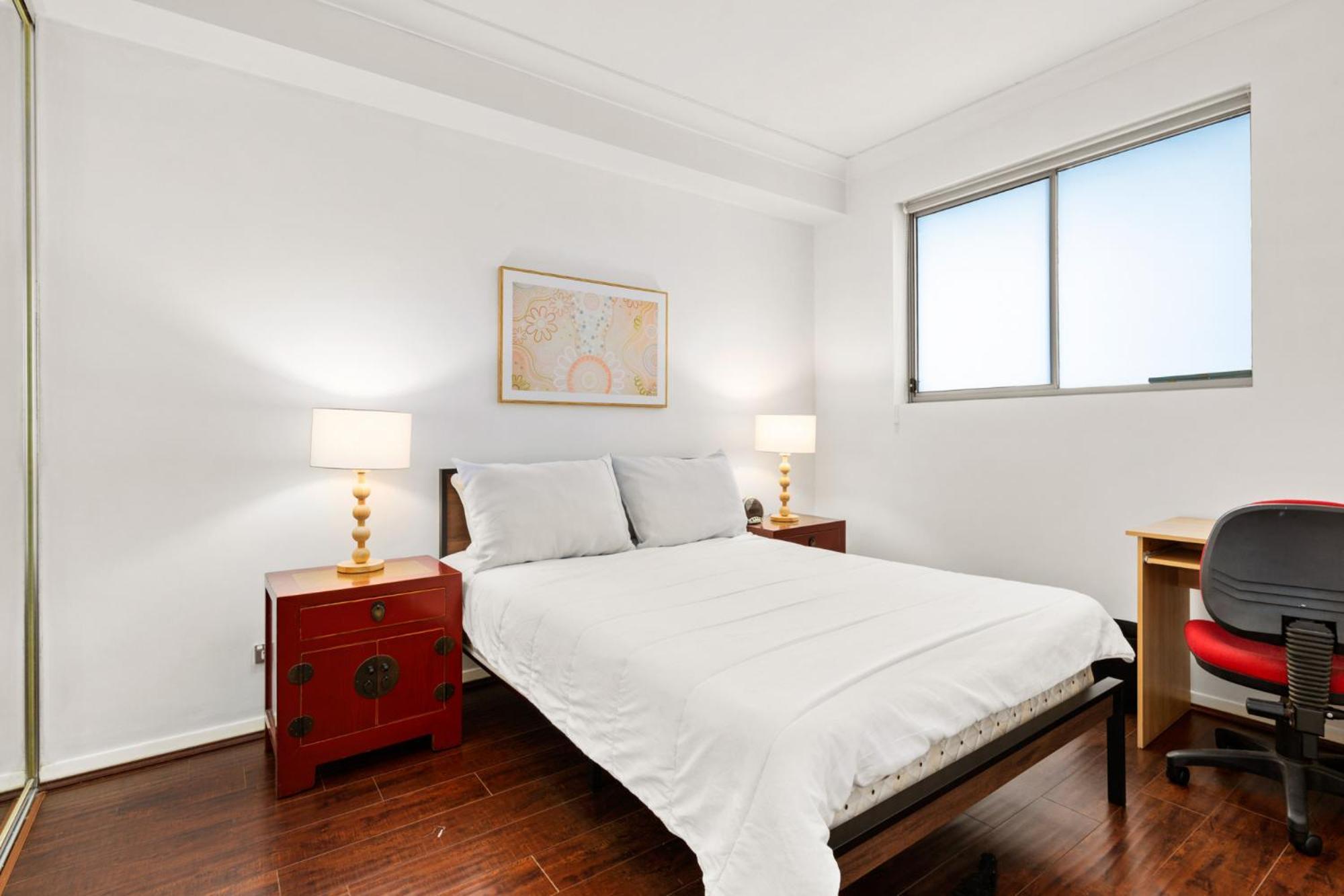 Spacious 1-bed With Pool & Gym 5 Minutes From Cbd *