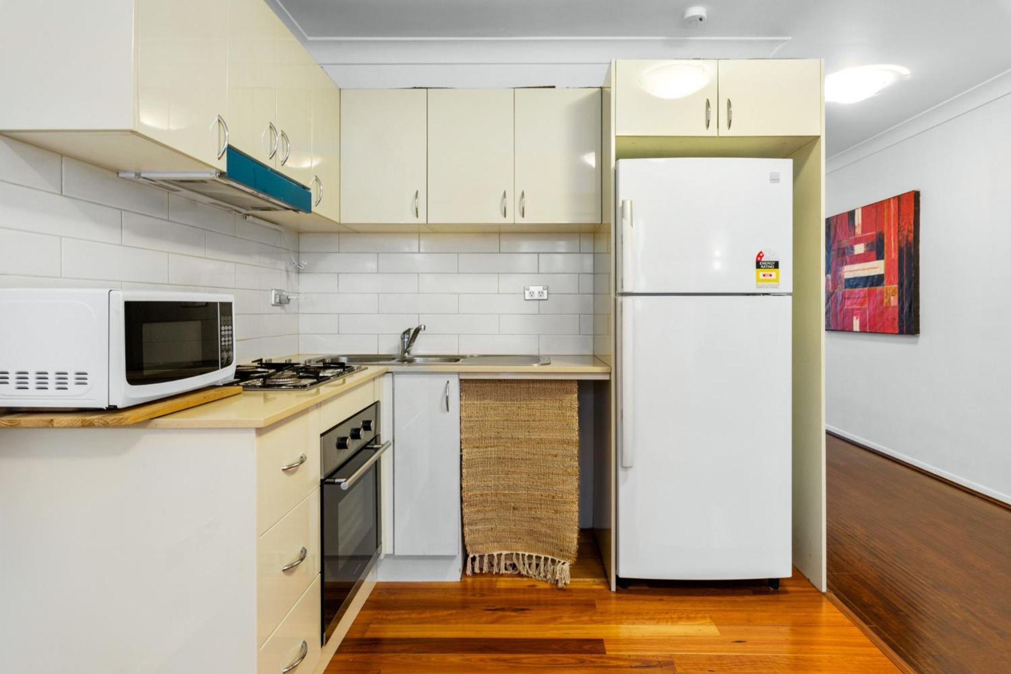 Spacious 1-bed With Pool & Gym 5 Minutes From Cbd Sydney