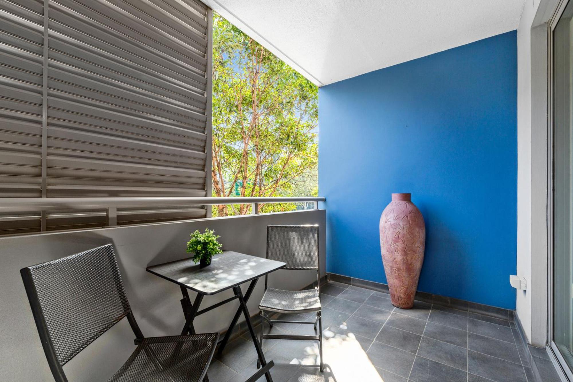 Spacious 1-bed With Pool & Gym 5 Minutes From Cbd Apartment *