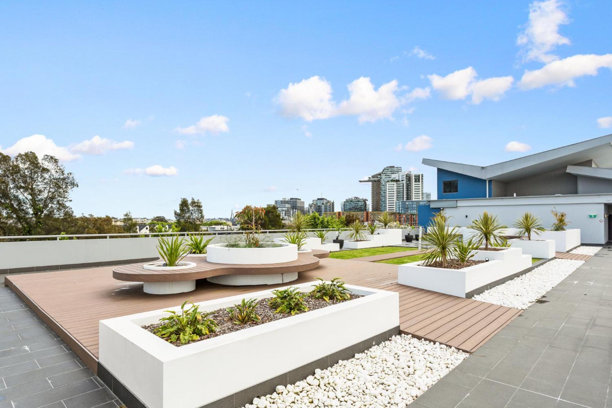 Spacious 1-bed With Pool & Gym 5 Minutes From Cbd Apartment Sydney